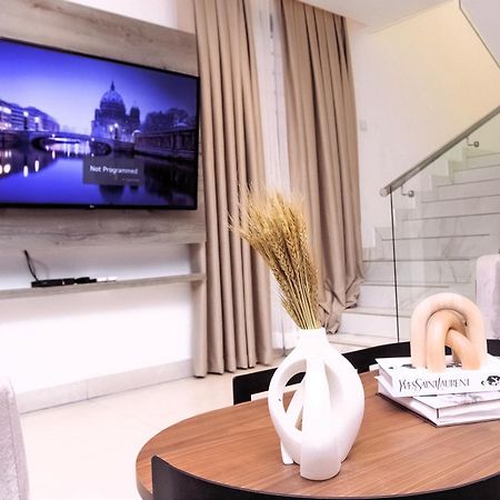 Luna Loft Tema Luaran gambar